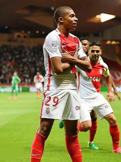 在工资帽与 在工资帽与